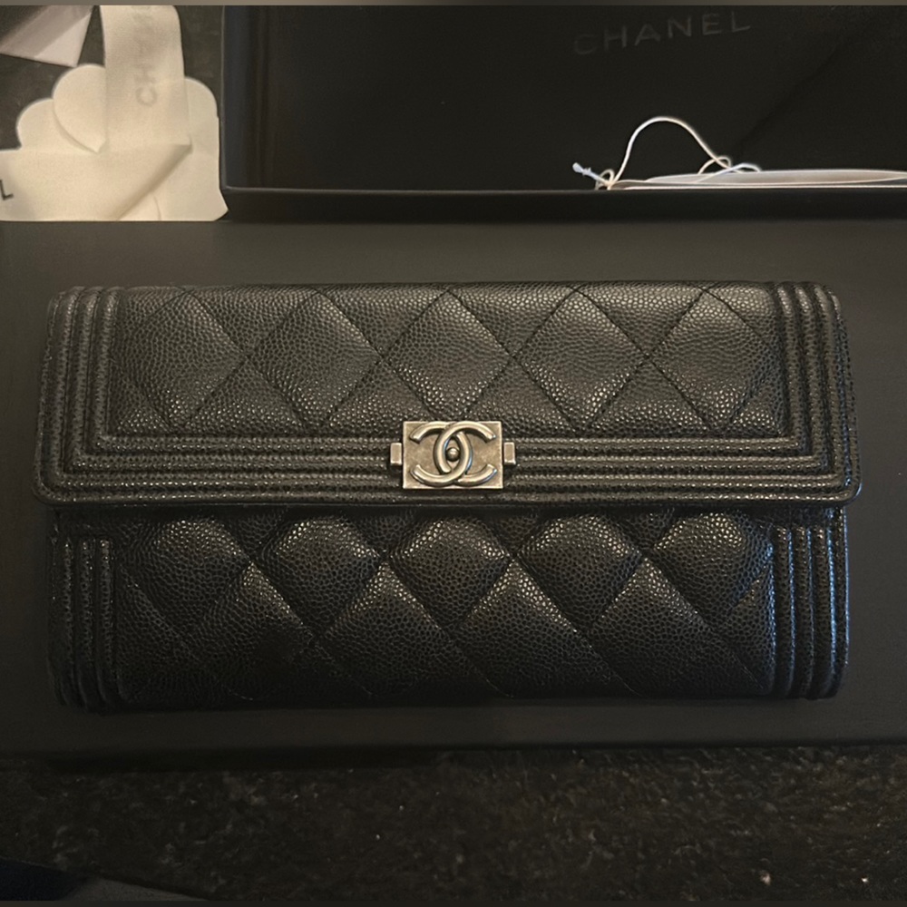 Chanel boy checkbook wallet black with ruthenium